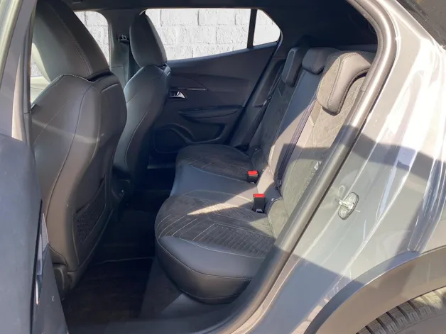 Peugeot 2008 1.2 Hybrid 145 GT