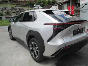 Toyota bZ4X 11 kw OBC Style