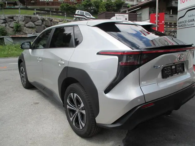 Toyota bZ4X 11 kw OBC Style