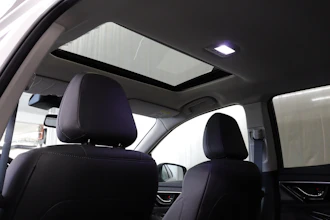 https://vehicle.imgix.net/4358936/9f4ab7c7-597d-460d-bd43-19c5cdd6656a.JPG
