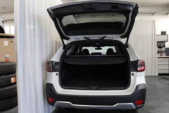https://vehicle.imgix.net/4358936/aaf4dd33-132f-47dd-874b-79e1c354983b.JPG