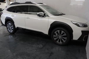 Fahrzeugbild SUBARU Outback 2.5i Final Edition