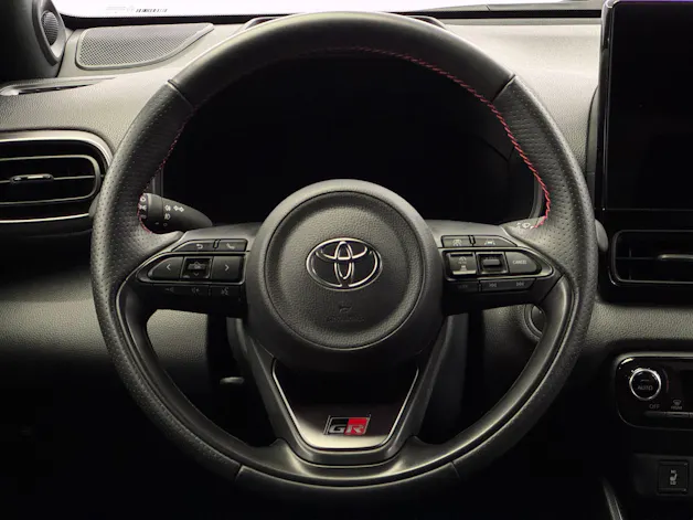 Toyota Yaris 1.5 VVT-i HSD GR Sport