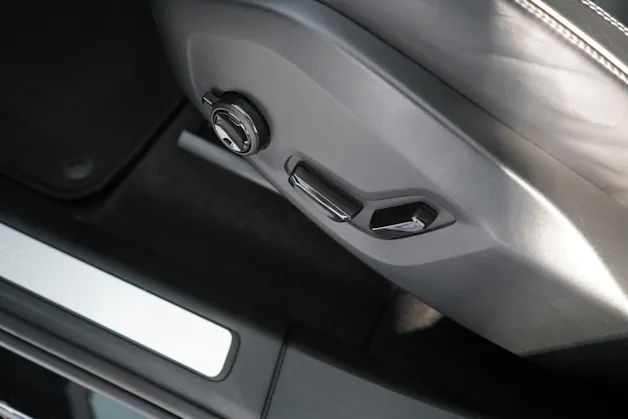 Volvo XC60 2.0 T6 TE Ultimate Dark eAWD