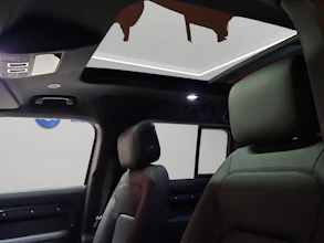 https://vehicle.imgix.net/4359046/aa1087de-adf5-4df9-9a63-d81fd57240d6.jpg