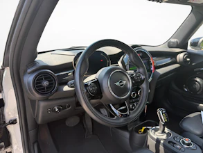 https://vehicle.imgix.net/4359063/764701fa-c226-4ee7-8d32-8b76368f2211.jpg