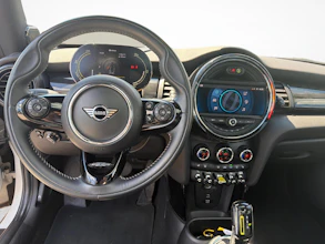 https://vehicle.imgix.net/4359063/83506367-2e6d-4076-bb17-0c01d8a84b28.jpg