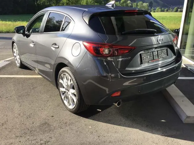 Mazda 3 2.2 D Revolution
