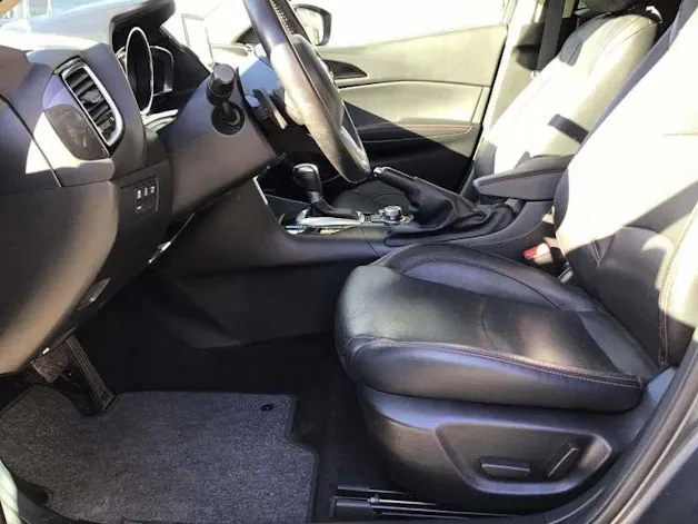 Mazda 3 2.2 D Revolution