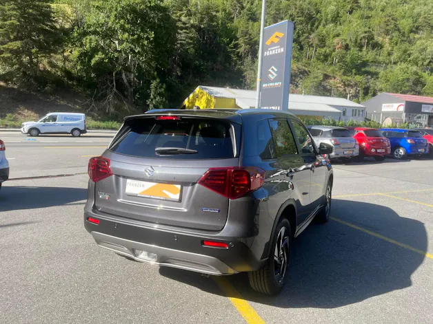Suzuki Vitara 1.4 T Sakura Top Hybrid 4x4
