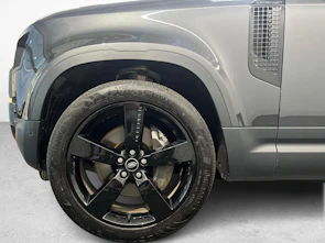 Fahrzeugbild LAND ROVER Defender 110 3.0 D I6 S