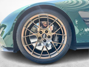 https://vehicle.imgix.net/4359204/cd0f3e0b-d5b8-41a7-9807-8f14eb99a133.jpg