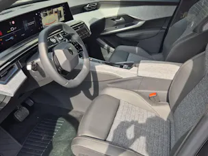 Peugeot 3008 e-Allure Premium AWD