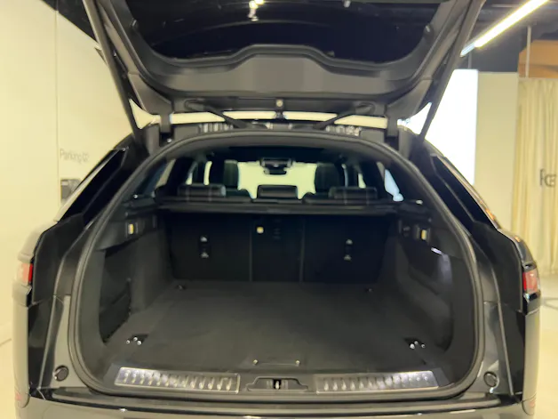 Land Rover Range Rover Velar 3.0 I6 R-Dynamic SE