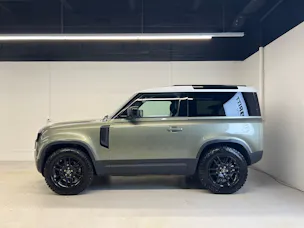 Land Rover Defender 90 3.0 D I6 250 SE
