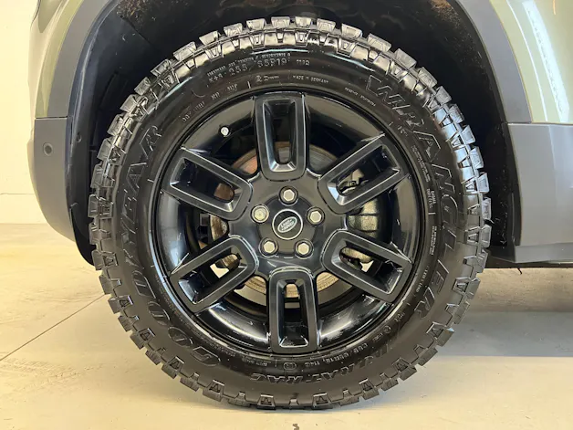 Land Rover Defender 90 3.0 D I6 250 SE