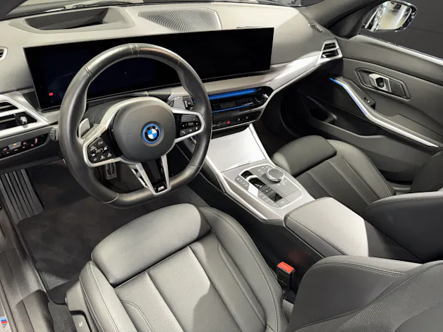 BMW 330e xDrive Touring M Sport
