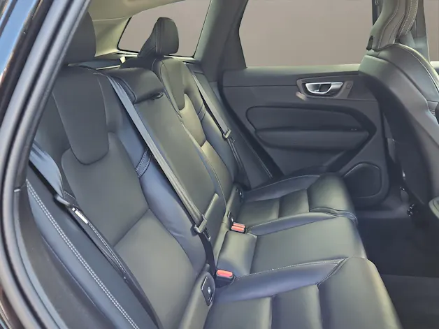 Volvo XC60 2.0 B5 MH Plus Dark AWD