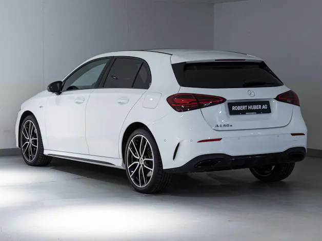 Mercedes-Benz A 250 e AMG Line