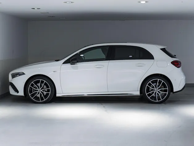 Mercedes-Benz A 250 e AMG Line