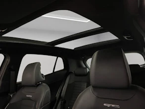 https://vehicle.imgix.net/4359314/b9051429-01a9-41f4-8a5d-adf362803d46.jpg