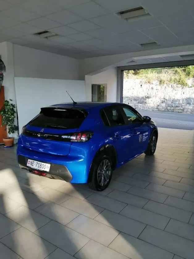 Peugeot 208 e-Active Pack