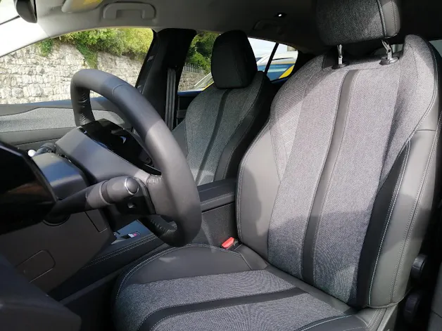 Peugeot 408 1.6 PHEV 225 Allure Pack