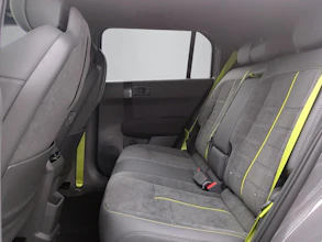 https://vehicle.imgix.net/4359357/41d994cd-aff2-4189-a925-fe9fa377e09a.jpg