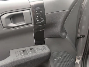 https://vehicle.imgix.net/4359357/b5e79b3c-299c-4078-b4f3-2a3faa3d2e59.jpg