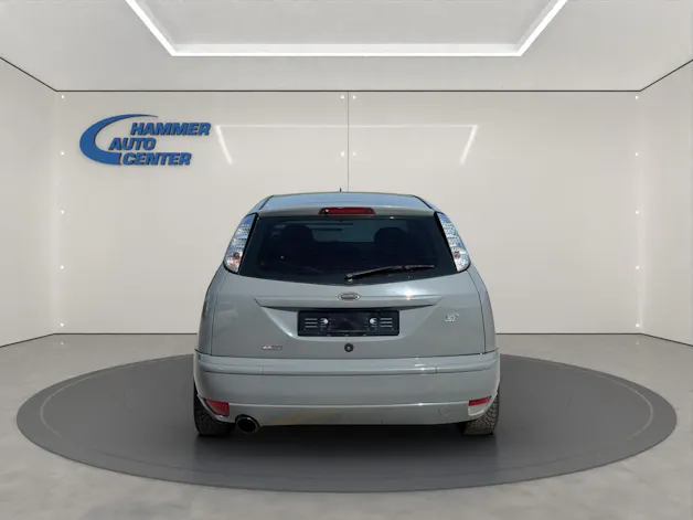 Ford Focus 2.0i 16V ST170