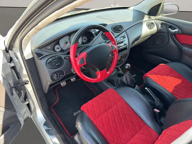 Ford Focus 2.0i 16V ST170