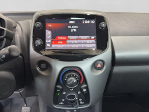 https://vehicle.imgix.net/4359482/75d860f1-6575-4c12-bd0e-7cd0620354bc.jpg