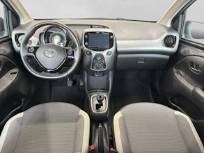 https://vehicle.imgix.net/4359482/9b60bc84-0ef9-4d49-ac24-463c33cc8b69.jpg