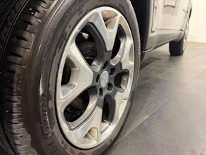 https://vehicle.imgix.net/4359515/6d3755d7-6c53-4f82-a58a-96d6bec3391a.jpeg