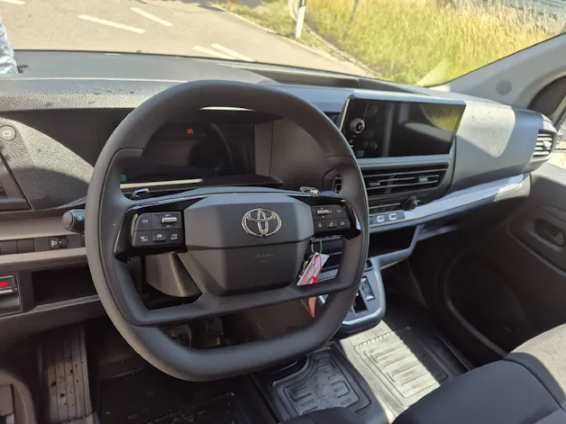 Toyota PROACE Van L2 75KWh Medium Active