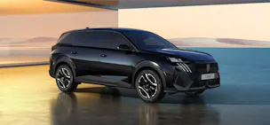 PEUGEOT 5008 e-Allure AWD