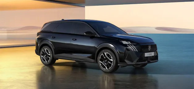 PEUGEOT 5008 e-Allure AWD