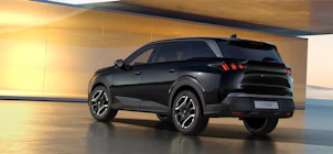 Fahrzeugbild PEUGEOT 5008 e-Allure AWD