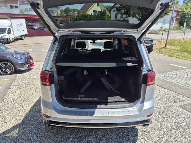 VW Touran 1.5 TSI Highline DSG R-Line 7P