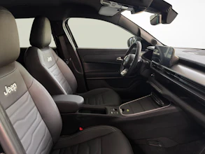 https://vehicle.imgix.net/4359605/5b3d5af4-42c4-4885-b256-3ab3445a5bea.jpg