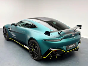 Fahrzeugbild ASTON MARTIN V8 Vantage Coupé 4.0 V8 Bi-Turbo F1