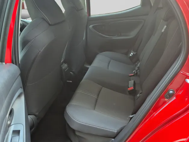 Toyota Yaris 1.5 VVT-i HSD Trend