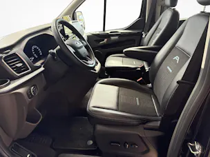 Ford Tourneo C Bus 320 L2 2.0 TDCi 170 Active
