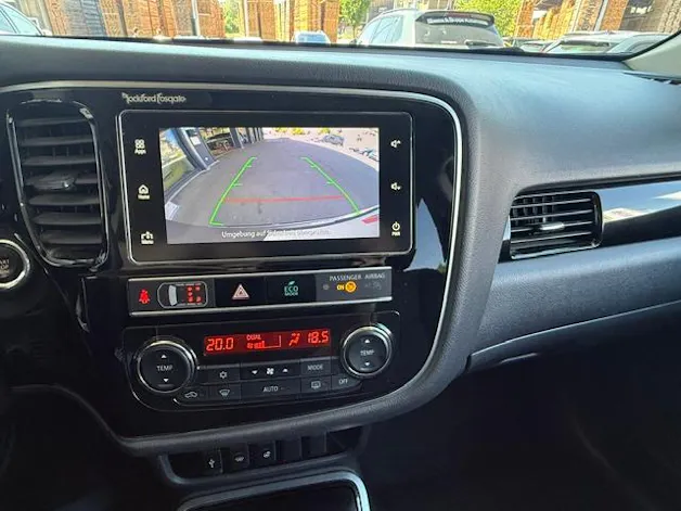 Mitsubishi Outlander 2.0 MIVEC Value CVT