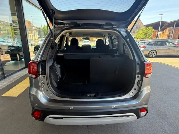 Mitsubishi Outlander 2.0 MIVEC Value CVT