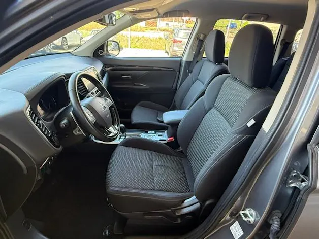 Mitsubishi Outlander 2.0 MIVEC Value CVT