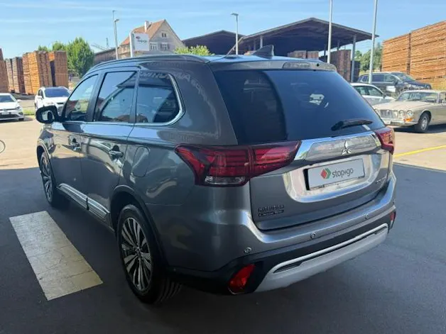Mitsubishi Outlander 2.0 MIVEC Value CVT