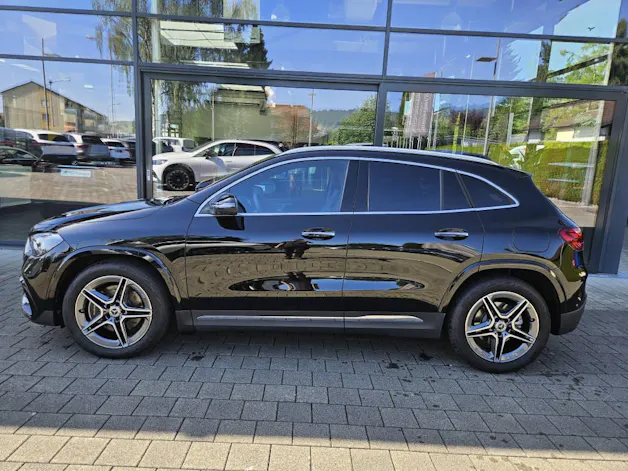Mercedes-Benz GLA 250 4Matic AMG Line Swiss Star