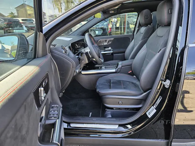 Mercedes-Benz GLA 250 4Matic AMG Line Swiss Star