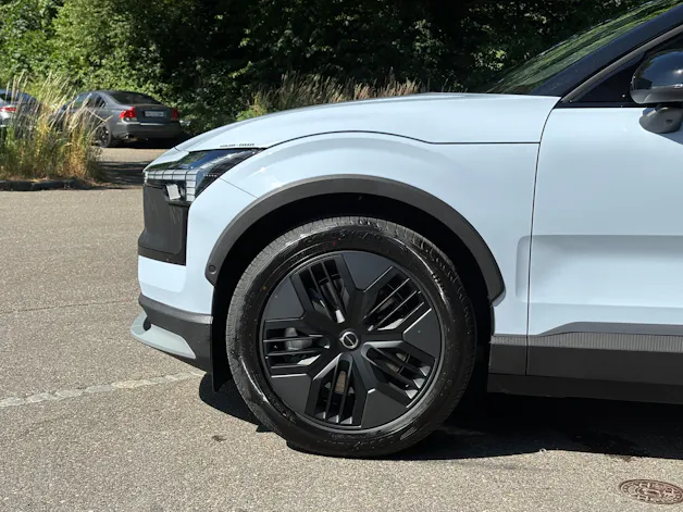 Volvo EX30 CC E60 Twin Performance AWD